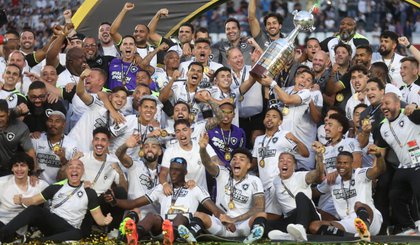 Jogadores do Botafogo comemoram o título da Libertadores. (Foto: Vítor Silva / Botafogo)