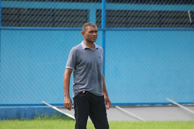 Marcão, na função de auxiliar técnico Flamengo-PI.