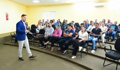 Prefeitura de Floriano e Sebrae realizam oficina sobre Compras Governamentais. (Foto: Divulgação / Prefeitura Municipal de Floriano) Prefeitura de Floriano e Sebrae realizam oficina sobre Compras Governamentais. (Foto: Divulgação / Prefeitura Municipal de Floriano)