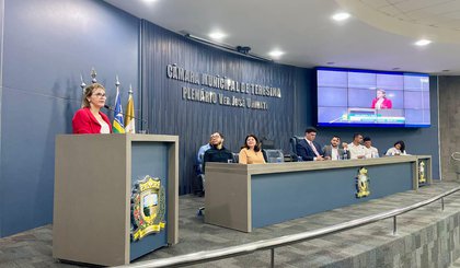 Professora da UFPI recebe homenagem em sessão da Câmara pelo Dia do Historiador. (Foto: Divulgação / UFPI) Professora da UFPI recebe homenagem em sessão da Câmara pelo Dia do Historiador. (Foto: Divulgação / UFPI)
