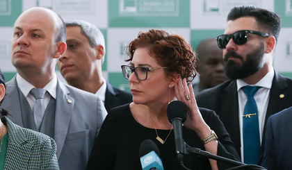 STF condena Carla Zambelli a 5 anos e 3 meses por porte ilegal e coação (Foto: Lula Marques / EB) STF condena Carla Zambelli a 5 anos e 3 meses por porte ilegal e coação (Foto: Lula Marques / EB)