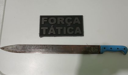 Suspeito de tentativa de homicídio é preso após se esconder em caixa d'água (Foto: divulgação PM-PI) Suspeito de tentativa de homicídio é preso após se esconder em caixa d'água (Foto: divulgação PM-PI)