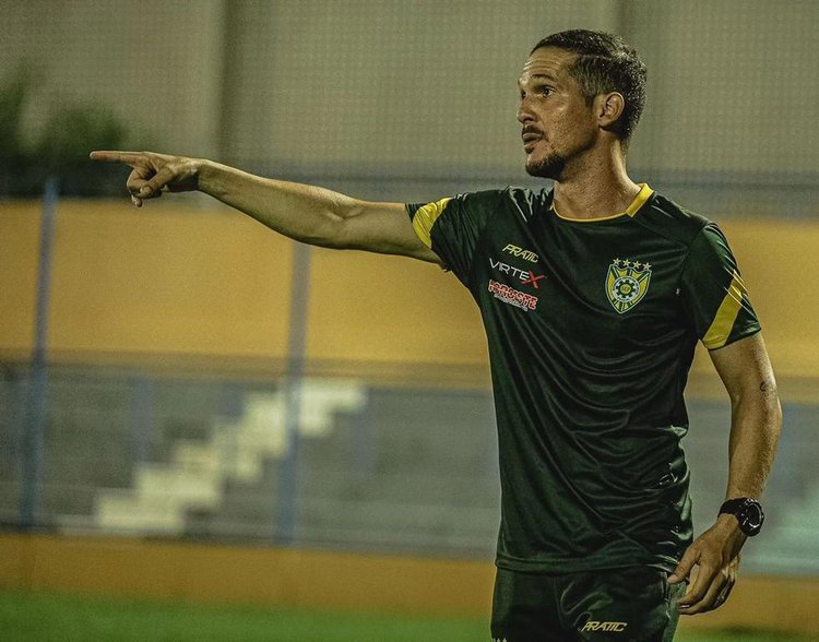 Técnico do Picos, Felipe Sousa confirma que o elenco do clube para a Série B do Campeonato Piauiense será composto exclusivamente por jogadores das categorias de base.