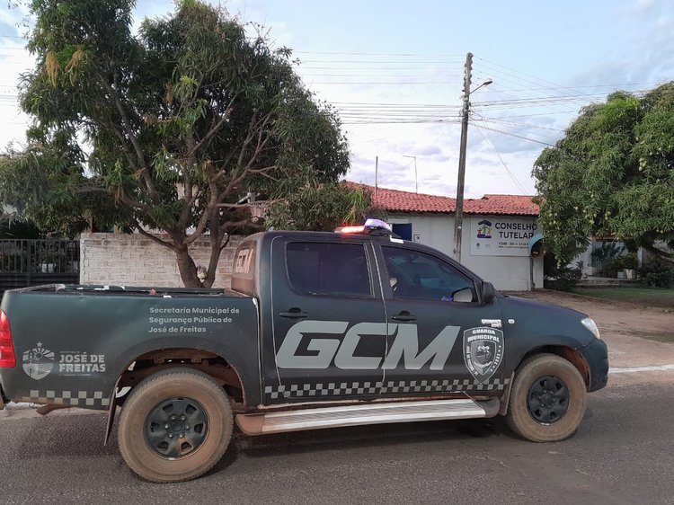Um pai suspeito de estuprar a própria filha por sete anos foi preso em José de Freitas, na tarde desta quarta-feira (20).