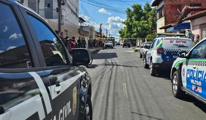 Adolescente é morto em casa após invasão na Zona Sudeste de Teresina. (Foto: Lays Viana / TV Clube) Adolescente é morto em casa após invasão na Zona Sudeste de Teresina. (Foto: Lays Viana / TV Clube)