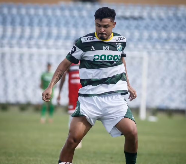 Atlético-PI acerta a contratação do volante Jonathan.