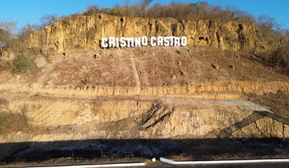 Cidade de Cristino Castro, no Piauí, ganha letreiro inspirado no de Hollywood. (Foto: Divulgação/Prefeitura de Cristino Castro)