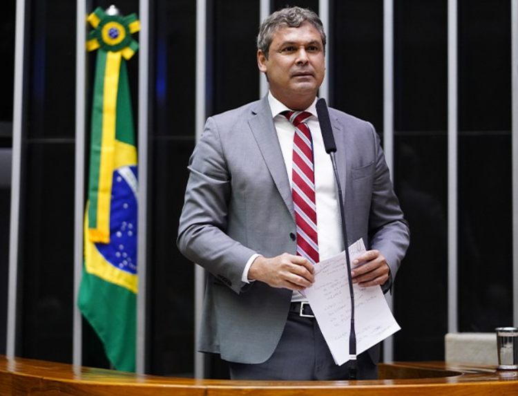 Deputado Lindbergh Farias, líder do PT na Câmara.