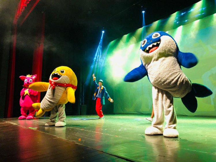 Domingo no Theatro traz diversão e cultura para crianças e famílias