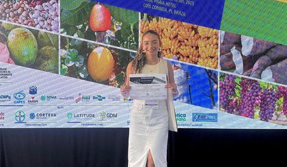 Estudantes da UFPI são premiadas em Congresso Brasileiro de Melhoramento de Plantas (13o CBMP). (Foto: Divulgação / UFPI) Estudantes da UFPI são premiadas em Congresso Brasileiro de Melhoramento de Plantas (13o CBMP). (Foto: Divulgação / UFPI)