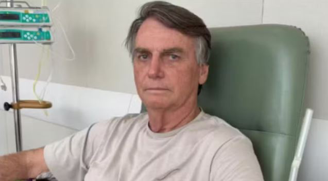 Ex-presidente passa por retirada de pinta no tronco em hospital de Brasília com autorização do STF