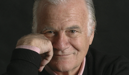 Jornalista Mino Carta, ícone da mídia brasileira, falece aos 91 anos. (Foto: Reprodução/Carta Capital)