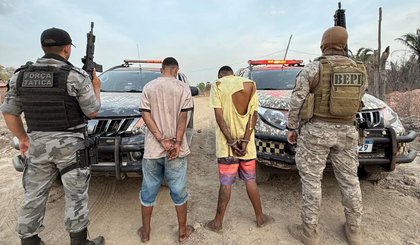 Jovem e adolescente detidos por assaltos confessam homicídio de homem. (Foto: Divulgação/PMPI) Jovem e adolescente detidos por assaltos confessam homicídio de homem. (Foto: Divulgação/PMPI)
