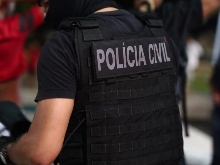 Mãe é presa em Jundiaí suspeita de espancar bebê de 1 ano internada em coma