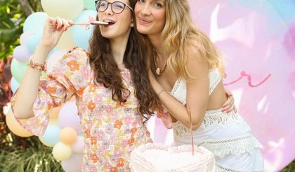 Modelo Schynaider Moura e a filha Anne-Maria Garnero, de 16 anos. (Foto: Reprodução/Instagram) Modelo Schynaider Moura e a filha Anne-Maria Garnero, de 16 anos. (Foto: Reprodução/Instagram)