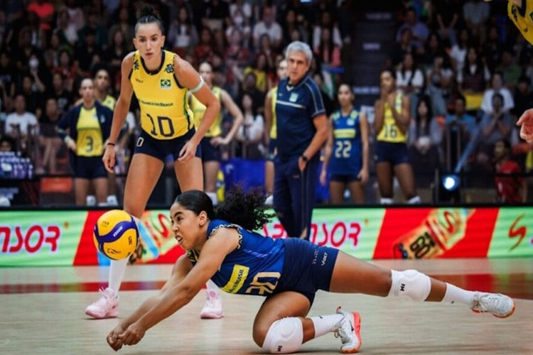 Não foi desta vez que acabou a invencibilidade de Paola Egonu, Andropova e companhia.