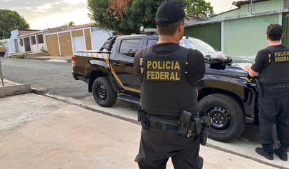 Polícia Federal prende duas pessoas por saques de dinheiro com identidade falsa (Foto: Divulgação/Polícia Federal) Polícia Federal prende duas pessoas por saques de dinheiro com identidade falsa (Foto: Divulgação/Polícia Federal)
