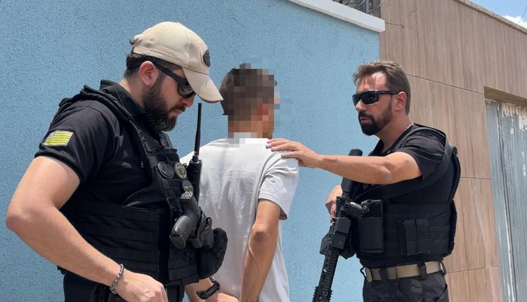 Suspeito de matar jovem é preso no dia do aniversário por condenação a 14 anos de prisão por tráfico