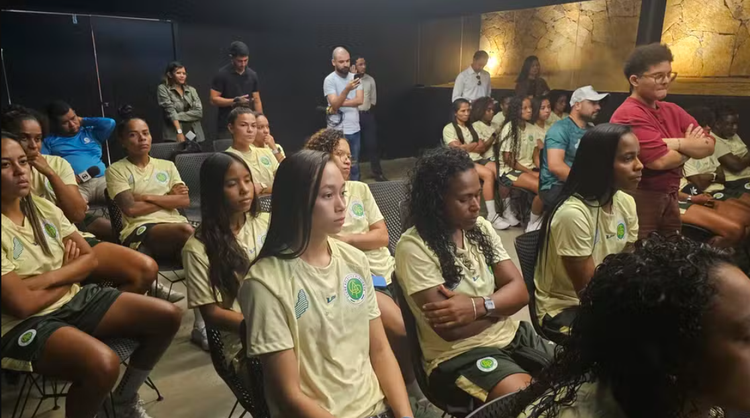 Atlético-PI anuncia elenco feminino com 33 jogadoras para 2026.