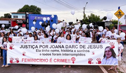 'Falei para ela não sair naquele dia', diz mãe de jovem morta esganada pelo companheiro no PI (Foto: Reprodução)
