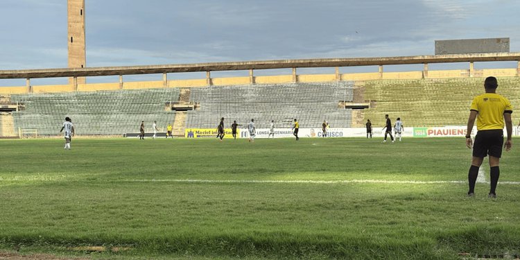 No Campeonato Piauiense, Corisabbá vence e TEC e Altos empatam