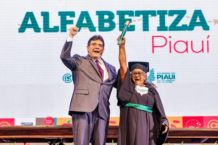 Programa Alfabetiza Piauí devolve dignidade e alcança mais de 20 mil matrículas em 2025.