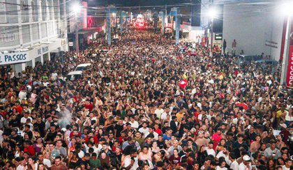 Carnaval de Floriano brilha com show de 'O Kanalha'. (Foto: Divulgação / Prefeitura Municipal de Floriano)