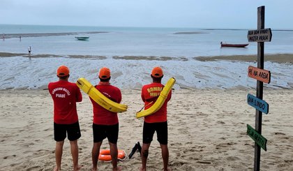 Defesa Civil do Piauí intensifica campanha “Banho Seguro” para prevenir afogamentos durante o Carnaval. (Foto: Ascom Sedec) Defesa Civil do Piauí intensifica campanha “Banho Seguro” para prevenir afogamentos durante o Carnaval. (Foto: Ascom Sedec)