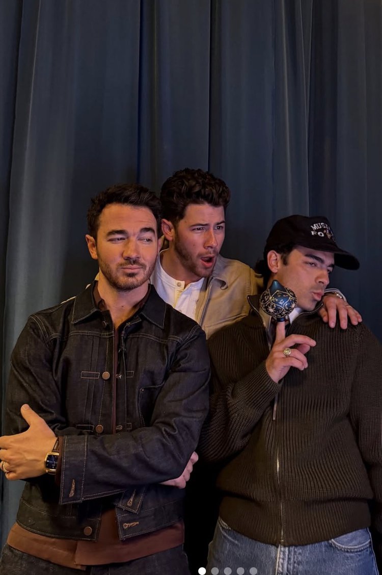 Jonas Brothers anunciam show em São Paulo para celebrar 20 anos de carreira.