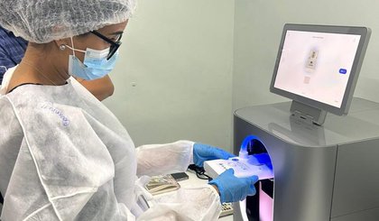 Laboratório Central do Piauí recebe sequenciador genético e amplia capacidade de monitoramento de doenças. (Foto: Ascom Sesapi) Laboratório Central do Piauí recebe sequenciador genético e amplia capacidade de monitoramento de doenças. (Foto: Ascom Sesapi)