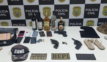 Adolescentes são apreendidos por roubo após invadirem casa e agredirem moradores. (Foto: Polícia Civil do Piauí) Adolescentes são apreendidos por roubo após invadirem casa e agredirem moradores. (Foto: Polícia Civil do Piauí)