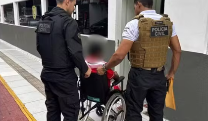 Cadeirante acusado de extorquir R$ 50 mil com ameaças é preso no Piauí. (Foto: Divulgação/Polícia Civil do Piauí) Cadeirante acusado de extorquir R$ 50 mil com ameaças é preso no Piauí. (Foto: Divulgação/Polícia Civil do Piauí)