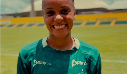 Lateral Suelen destaca luta contra o machismo (Foto: Reprodução)