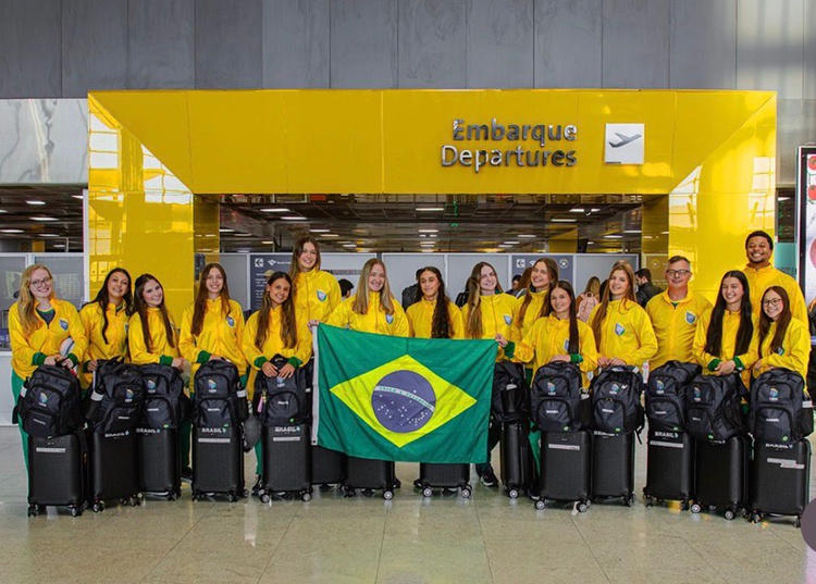 Equipe piauiense representa o Brasil no Campeonato Mundial Escolar de Handebol na Europa.