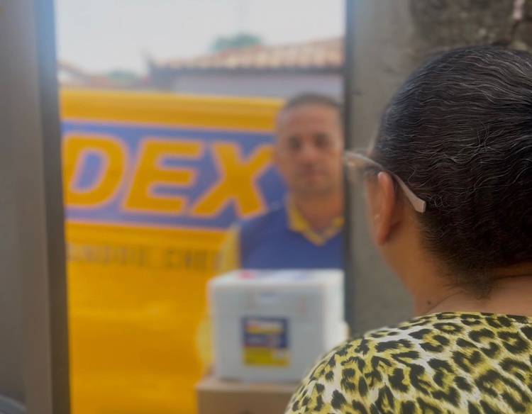 “Hoje recebo em casa todo mês”: programa do Governo do Piauí faz “delivery” de medicamentos e beneficia 3 mil pessoas.