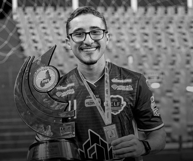 Jogador de 20 anos morre em acidente no Piauí.
