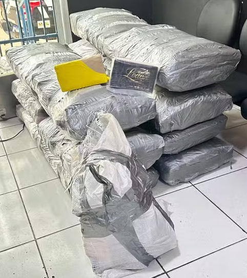 Polícia apreende cerca de 500 kg de cocaína em Caxias (MA).
