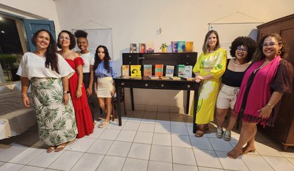 Professores e alunos da Uespi realizam organização de acervo histórico em Oeiras. (Foto: Vitor Gaspar)