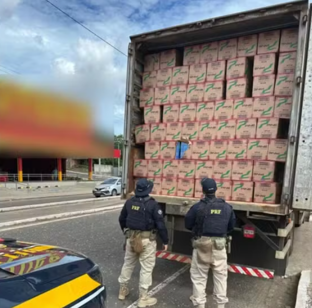 Caminhão com 500 mil maços de cigarros contrabandeados é apreendido no PI.
