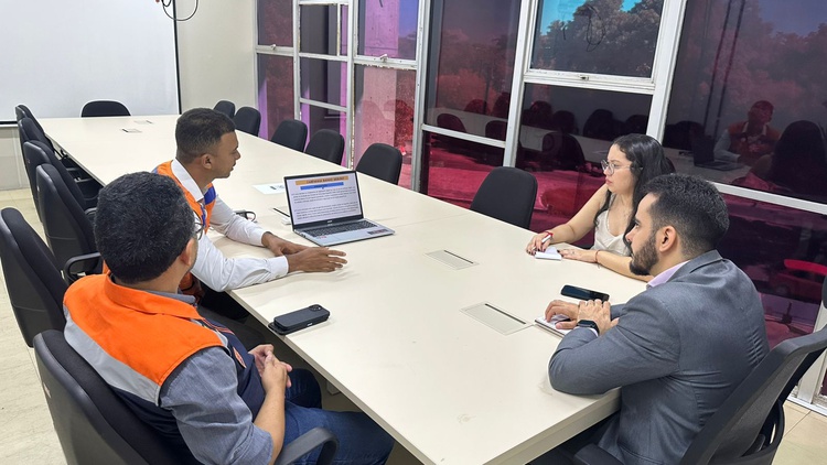 Defesa Civil do Piauí promove capacitação em mapeamento para gestão de riscos em parceria com a Escola de Governo.