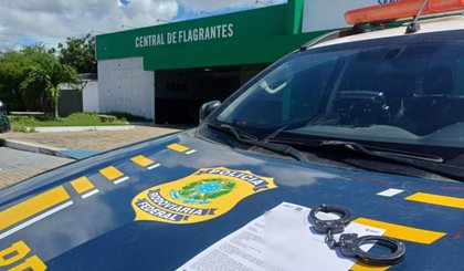 Foragido condenado por estupros no MA e DF é preso no PI; penas somam quase 30 anos de prisão (Foto: Ascom PRF) Foragido condenado por estupros no MA e DF é preso no PI; penas somam quase 30 anos de prisão (Foto: Ascom PRF)