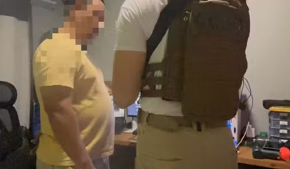 Fotógrafo é preso suspeito de armazenar mais de 500 mídias de abuso sexual infantil no PI (Foto: Divulgação/Polícia Civil) Fotógrafo é preso suspeito de armazenar mais de 500 mídias de abuso sexual infantil no PI (Foto: Divulgação/Polícia Civil)