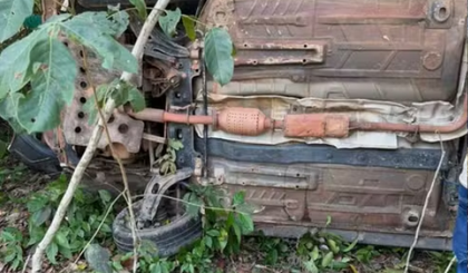 Idosa morre em acidente; vítima estava sem cinto e foi arremessada do carro. (Foto: Revista AZ) Idosa morre em acidente; vítima estava sem cinto e foi arremessada do carro. (Foto: Revista AZ)