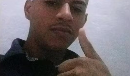 Jovem é assassinado por três homens armados em bar de Teresina. (Foto: Divulgação/PMPI) Jovem é assassinado por três homens armados em bar de Teresina. (Foto: Divulgação/PMPI)
