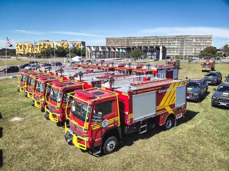 Piauí recebe veículos e equipamentos do Ministério da Justiça e Segurança Pública para reforçar combate a incêndios florestais.