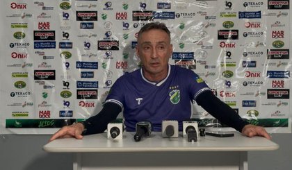 Roberto Fonseca do Altos considera mudanças na equipe para o próximo confronto contra o Piauí. (Foto: Topázio Figueiredo) Roberto Fonseca do Altos considera mudanças na equipe para o próximo confronto contra o Piauí. (Foto: Topázio Figueiredo)