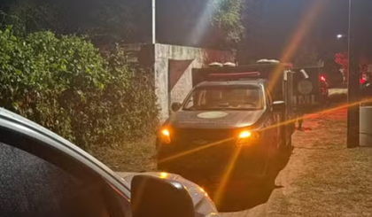 Criminosos invadem casa, torturam e matam homem em Parnaíba Criminosos invadem casa, torturam e matam homem em Parnaíba