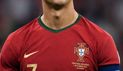 Cristiano Ronaldo se torna 1º jogador a marcar em seis Copas do Mundo