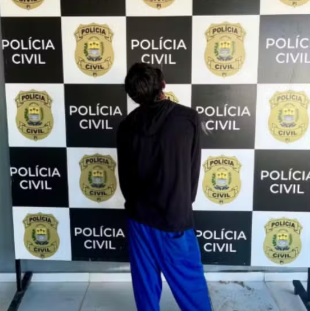 Homem é preso 17 anos após roubar R$ 40 mil em secretaria de saúde.