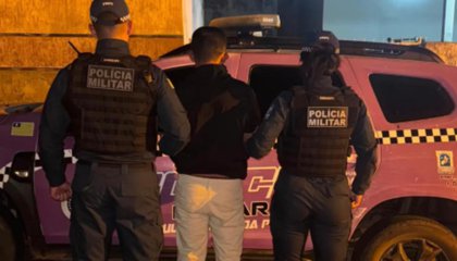 Homem é preso por ameaçar mãe com espingarda no Piauí. (Foto: Divulgação/Polícia Militar